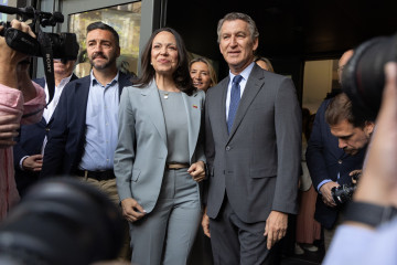 El presidente del Partido Popular, Alberto Núñez Feijóo, mantiene un encuentro con la opositora venezolana María Corina Machado, a 17 de abril de 2026, en Madrid (España). Feijóo se reúne con M