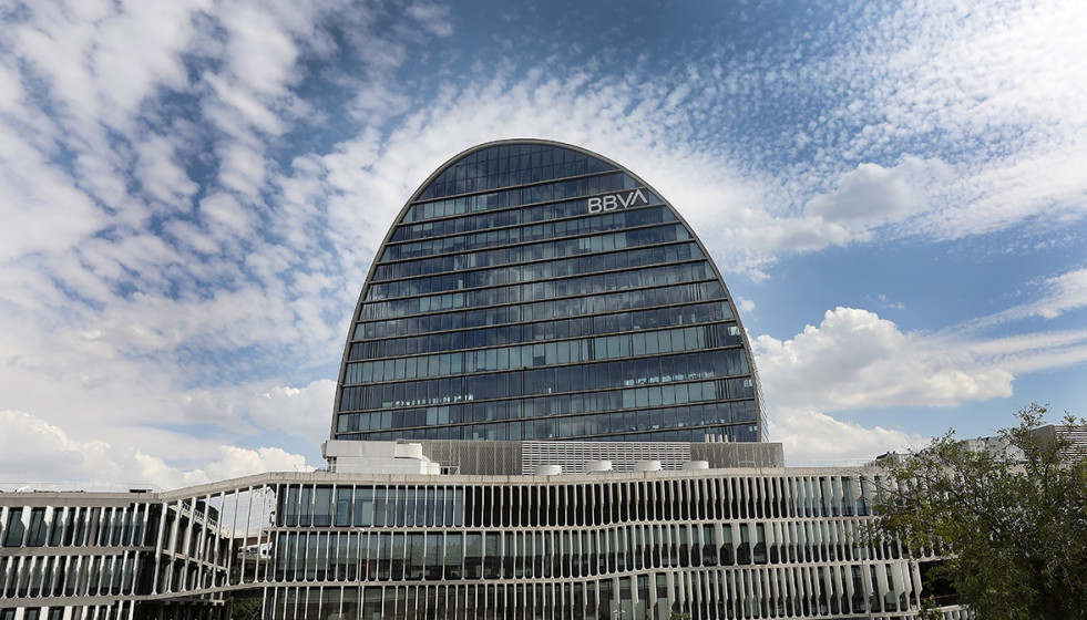 Archivo - Edificio La Vela de BBVA.
