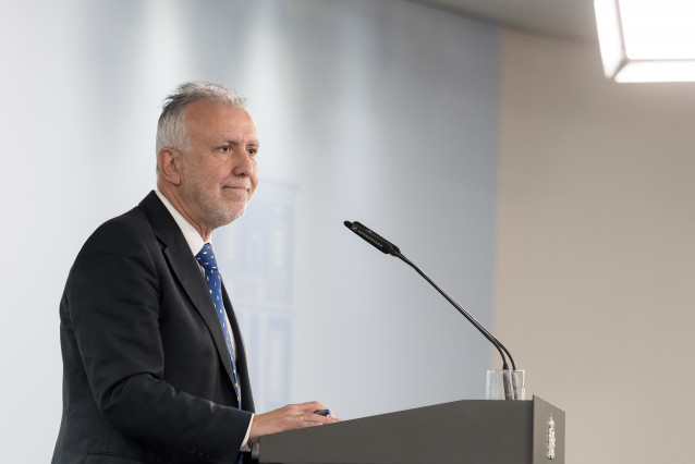 El ministro de Política Territorial y Memoria Democrática, Ángel Víctor Torres, durante una rueda de prensa, en el Palacio de la Moncloa, a 27 de marzo de 2026, en Madrid (España).