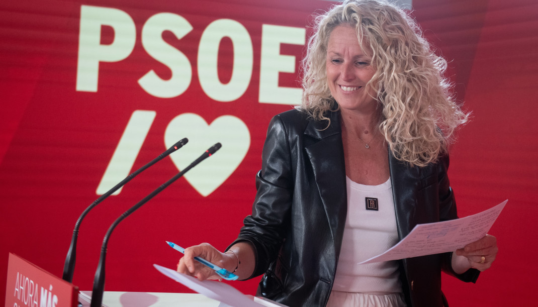La portavoz de la Ejecutiva Federal del PSOE, Montse Mínguez, durante una rueda de prensa tras la reunión de la Comisión Ejecutiva Federal, en la sede del PSOE, a 20 de abril de 2026, en Madrid (Es