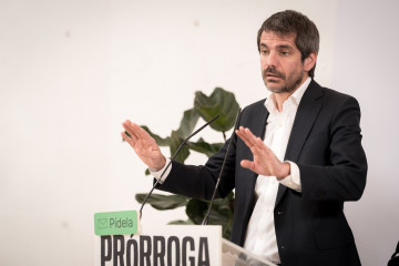 El ministro de Cultura, Ernest Urtasun, durante una rueda de prensa en conjunto de Movimiento Sumar, Comuns, Más Madrid e IU, a 20 de abril de 2026, en Madrid (España).