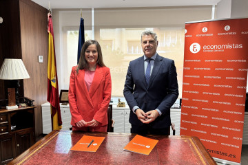 Firma de acuerdo entre El Consejo General de Economistas y la Oficina Española de Patentes y Marcas