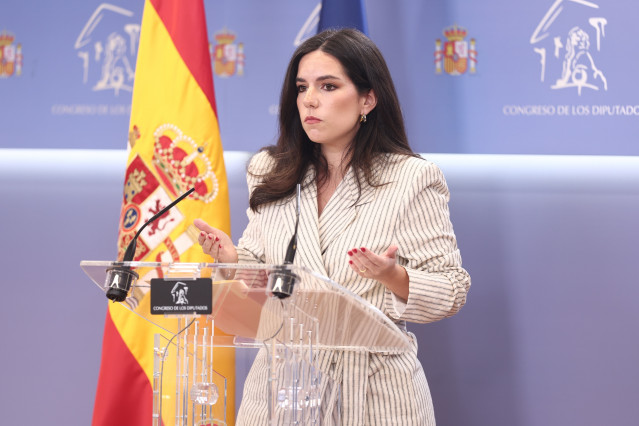 La portavoz de VOX en el Congreso, Pepa Millán, durante una rueda de prensa en el Congreso de los Diputados, a 21 de abril de 2026, en Madrid (España).