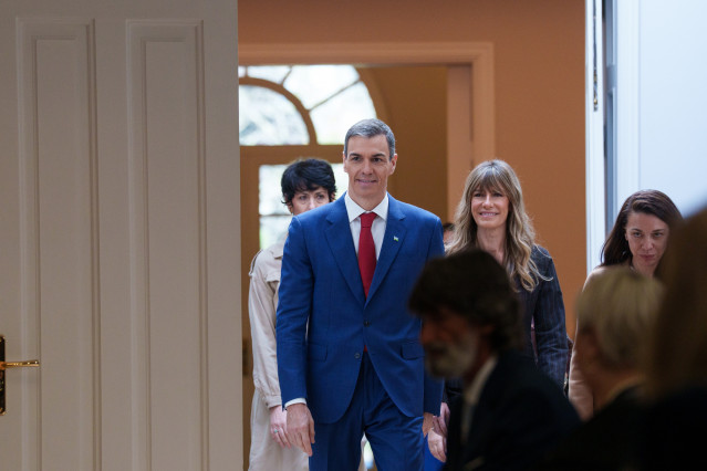 Archivo - El presidente del Gobierno, Pedro Sánchez  y su mujer, Begoña Gómez en una imagen de archivo.