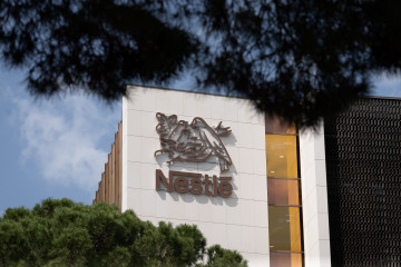 Archivo - Fachada de la sede de Nestlé España, en Esplugues de Llobregat, Barcelona, Cataluña (España)