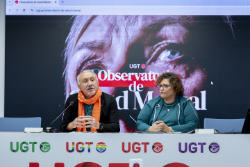 El secretario general de UGT, Pepe Álvarez, y la secretaria de Salud Laboral de UGT, Patricia Ruiz, durante la presentación del informe Situación de la IT y sus efectos en la salud, a 22 de abril d