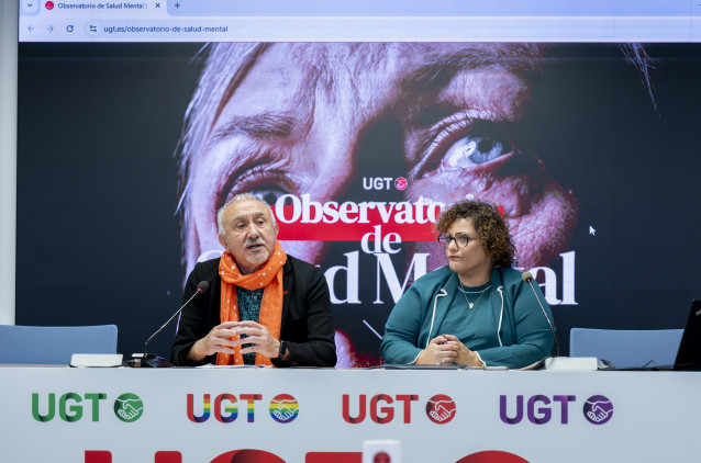 El secretario general de UGT, Pepe Álvarez, y la secretaria de Salud Laboral de UGT, Patricia Ruiz, durante la presentación del informe Situación de la IT y sus efectos en la salud, a 22 de abril de 2026, en Madrid (España). El informe está centrado en la