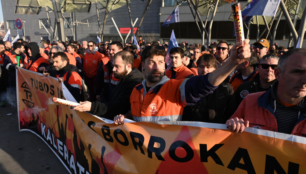 Archivo - Movilización de los trabajadores de Tubos Reunidos en Bilbao
