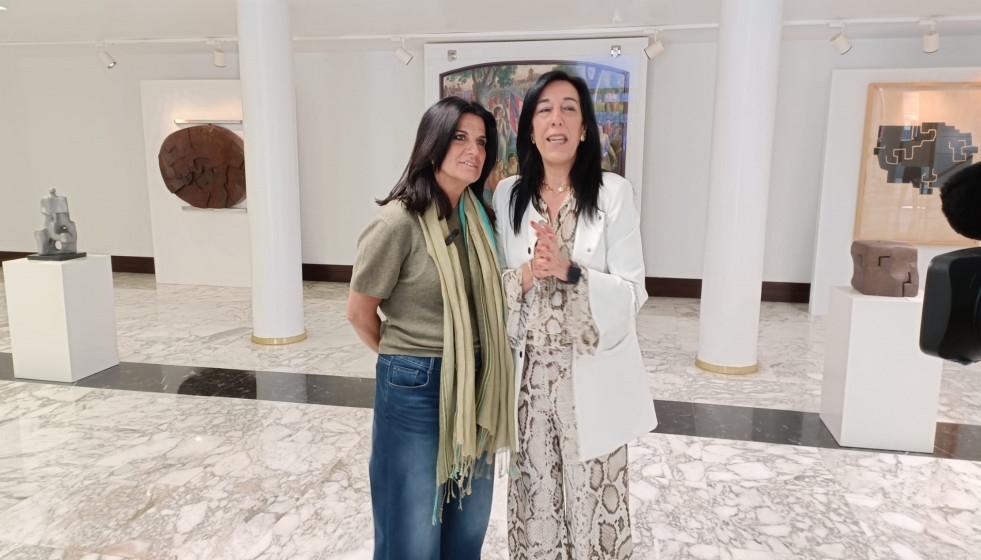 María Ruiz y la parlamentaria vasca Amaia Martínez