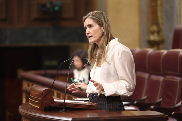 La vicepresidenta y ministra para la Transición Ecológica y el Reto Demográfico, Sara Aagesen, durante un pleno en el Congreso de los Diputados, a 15 de abril de 2026, en Madrid (España).