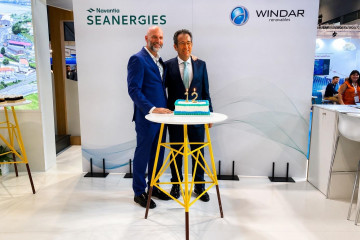 El consejero delegado de Navantia Seanergies, Javier Herrador y el presidente ejecutivo de Windar Renovables, Orlando Alonso.