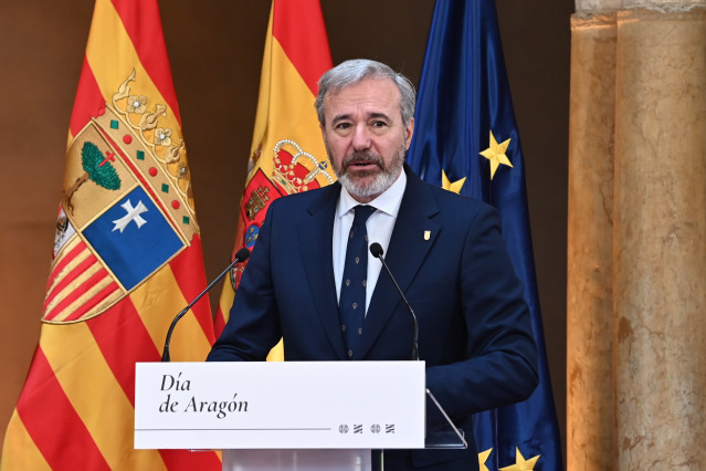 El presidente de Aragón en funciones, Jorge Azcón, durante el acto institucional por San Jorge, el Día de Aragón, en el Palacio de la Aljafería, a 23 de abril de 2026, en Zaragoza, Aragón (España).