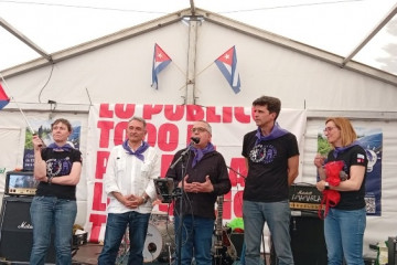 El embajador de Cuba en España, Marcelino Medina, recibe el III Premio Villalar