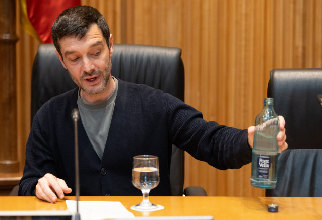 El ministro de Derechos Sociales, Consumo y Agenda 2030, Pablo Bustinduy, durante la jornada ‘Prórroga de alquileres. Hacia el derecho a una vivienda digna’, en la sala Ernest Lluch del Congreso de los Diputados, a 17 de abril de 2026, en Madrid (España).