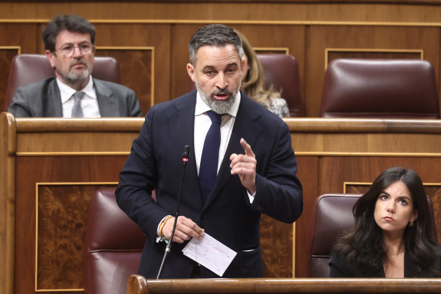 El presidente de VOX, Santiago Abascal, durante una sesión de control al Gobierno, en el Congreso, a 25 de marzo de 2026, en Madrid (España).