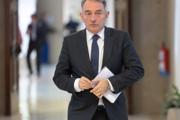 Archivo - El portavoz adjunto y diputado de Sumar en el Congreso, Enrique Santiago, a su llegada a la Junta de portavoces en el Congreso de los Diputados, a 27 de enero de 2026, en Madrid (España).