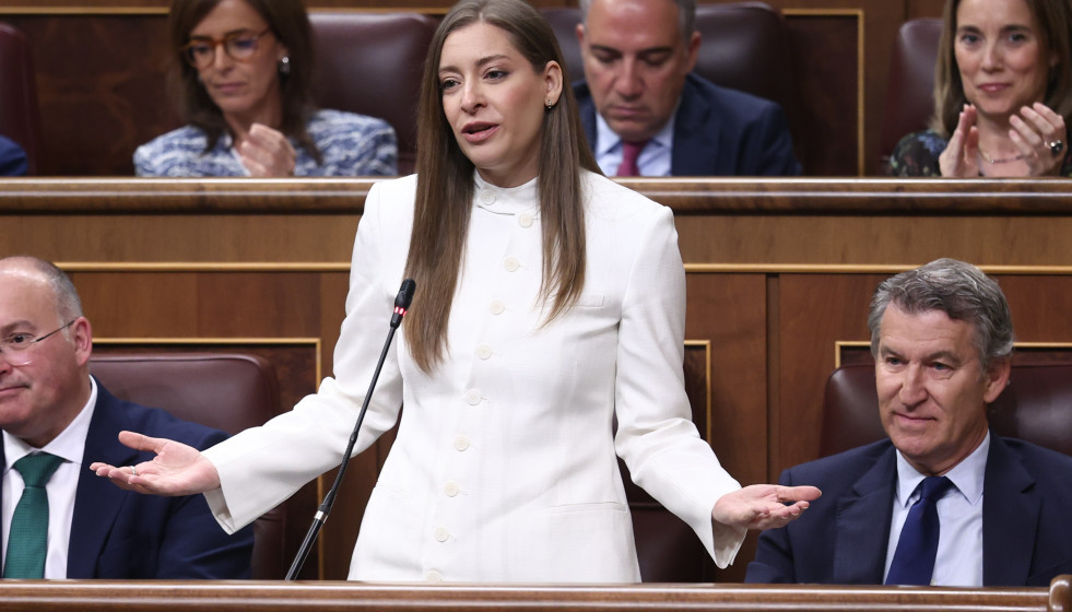 La portavoz del PP en el Congreso, Ester Muñoz, durante un pleno en el Congreso de los Diputados, a 15 de abril de 2026, en Madrid (España).
