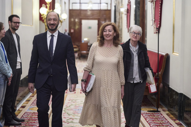 Archivo - El vicepresidente de la Mesa del Congreso, Alfonso Rodríguez de Celis, la presidenta de la mesa del Congreso, Francina Armengol y la secretaria segunda de la Mesa del Congreso, Isaura Leal Fernández, a su llegada a la reunión de la Mesa del Cong
