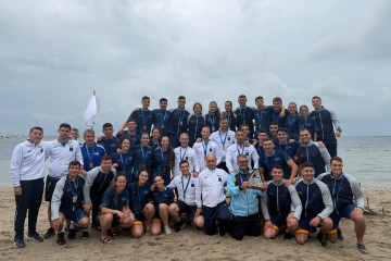 La Princesa de Asturias, junto a sus compañeros de la Academia General del Aire, participa en Murcia en la XXV Regata Universitaria de Piragüismo