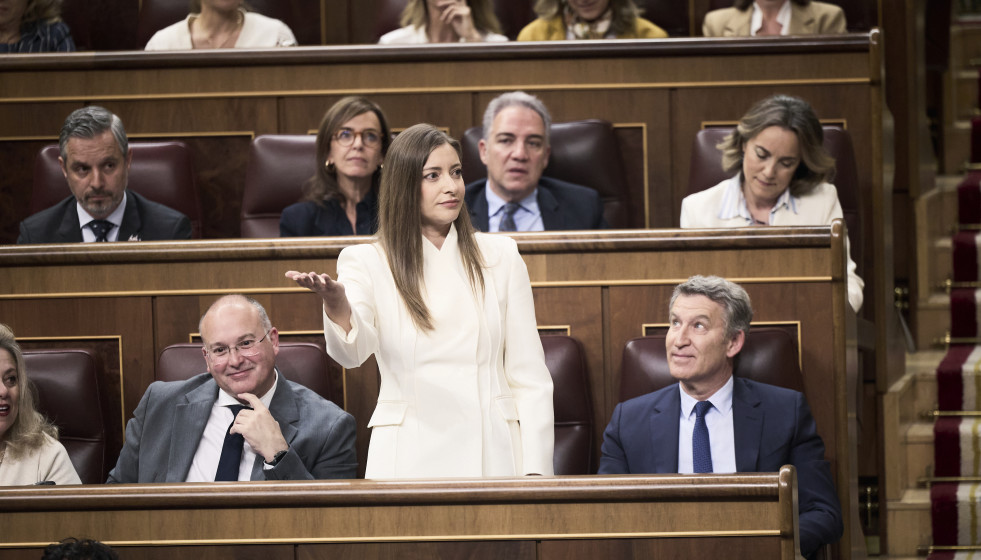 La portavoz del PP en el Congreso, Ester Muñoz, durante una sesión plenaria en el Congreso, a 22 de abril de 2026, en Madrid (España). El pleno del Congreso debate sobre la gobernabilidad de Españ