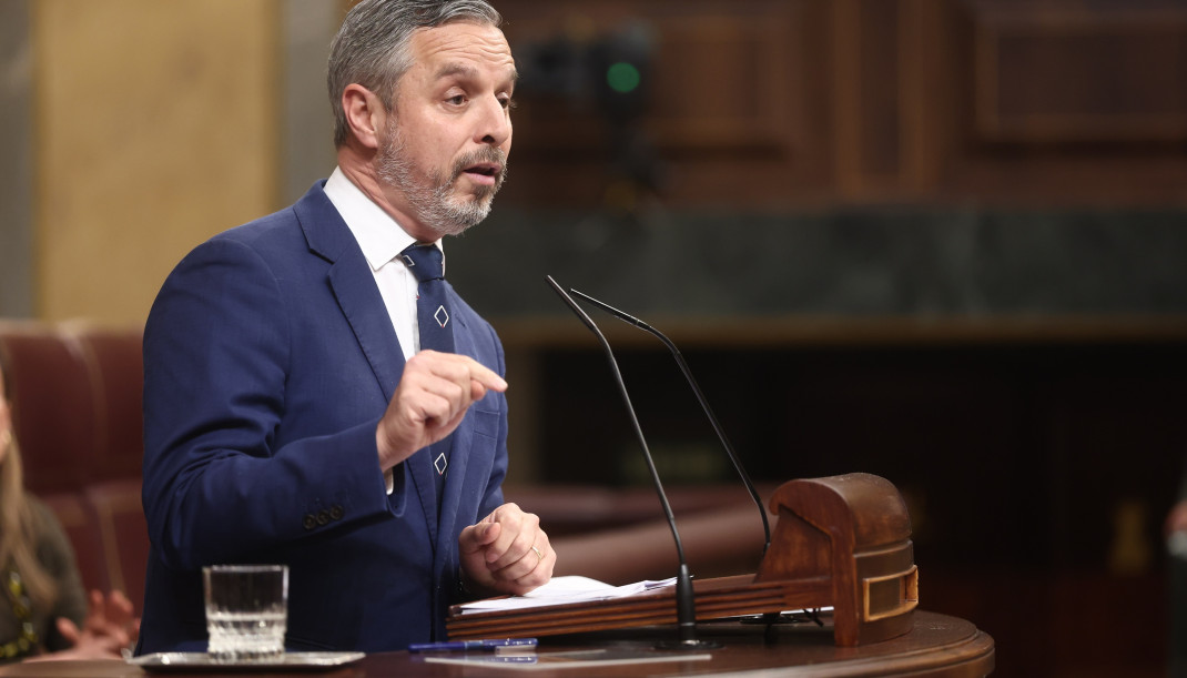 Archivo - El vicesecretario del PP de Hacienda, Vivienda e Infraestructuras, Juan Bravo, interviene durante una sesión plenaria, en el Congreso de los Diputados, a 26 de marzo de 2026, en Madrid (Esp