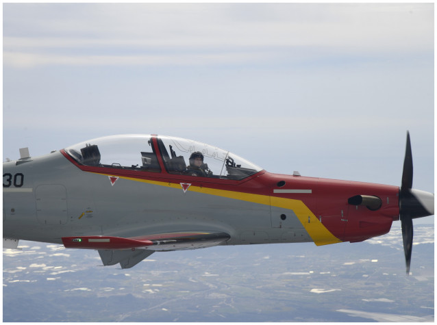 La Princesa de Asturias durante su segundo vuelo en solitario realizado durante su periodo de formación en la Academia General del Aire y del Espacio