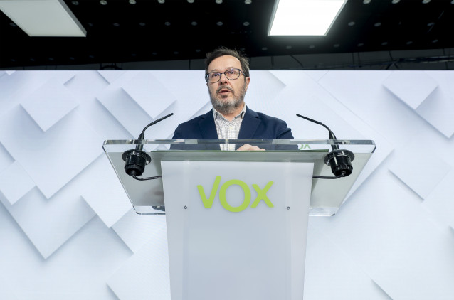 Archivo - El portavoz de Vox, José Antonio Fúster, durante una rueda de prensa