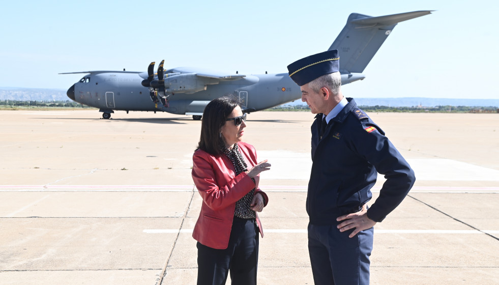 La ministra de Defensa, Margarita Robles, visita la base aérea de Zaragoza, a 27 de abril de 2026, en Zaragoza, Aragón (España). Esta visita forma parte de su agenda de trabajo para el seguimiento 