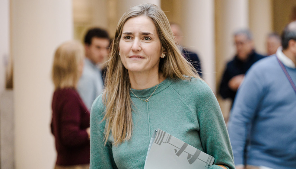 Archivo - La vicepresidenta tercera y ministra para la Transición Ecológica y Reto Demográfico, Sara Aagesen, a su llegada a una sesión plenaria en el Senado, a 25 de noviembre de 2025, en Madrid 