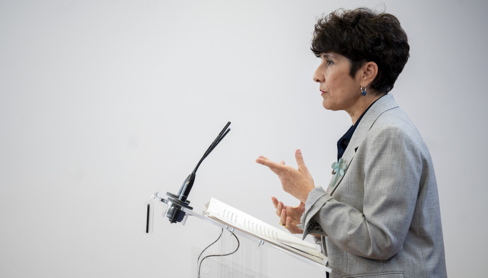 La portavoz del PNV en el Congreso, Maribel Vaquero, durante una rueda de prensa en el Congreso de los Diputados, a 28 de abril de 2026, en Madrid (España).