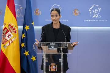 La portavoz de Más Madrid en el Congreso, Tesh Sidi, durante una rueda de prensa en el Congreso de los Diputados, a 28 de abril de 2026, en Madrid (España).