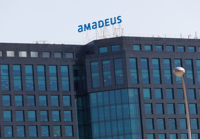 Archivo - Fachada de la sede de Amadeus en el edificio Herre, en Madrid (España)