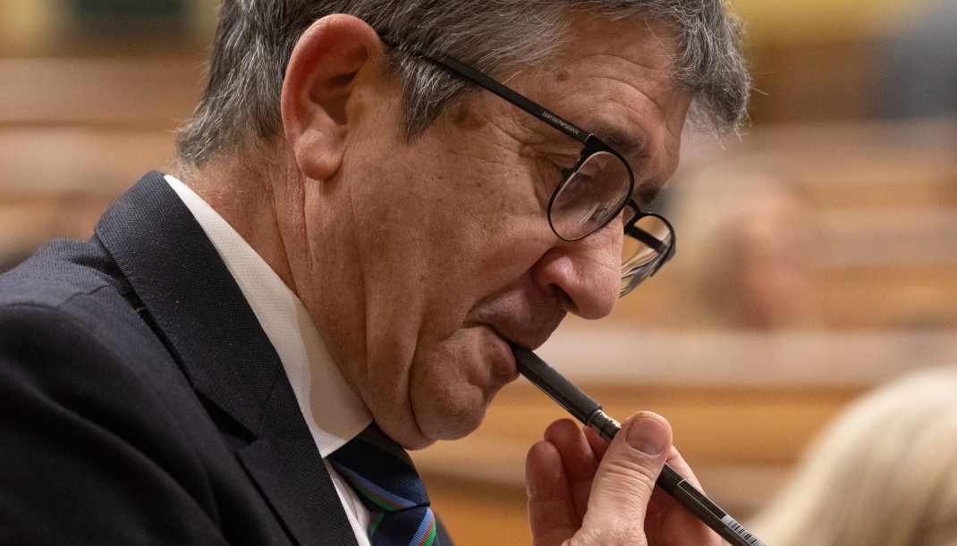 Archivo - El portavoz del PSOE, Patxi López, durante una sesión plenaria