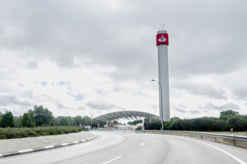 Archivo - Exteriores de la Ciudad Financiera del Banco Santander, en Boadilla del Monte, a 5 de febrero de 2026, en Boadilla del Monte, Madrid (España).