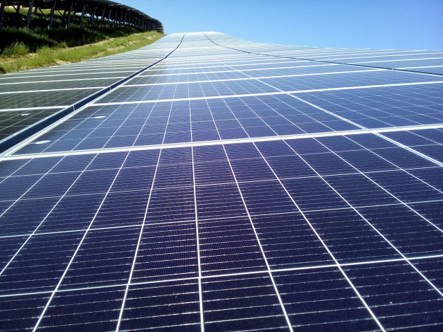 Archivo -  Paneles Solares