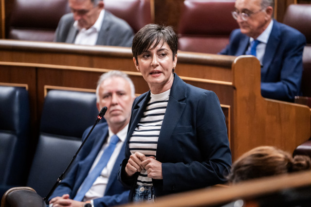 La ministra de Vivienda, Isabel Rodríguez, durante una sesión plenaria en el Congreso, a 29 de abril de 2026, en Madrid (España).