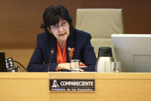 La presidenta de la Comisión Nacional de los Mercados y la Competencia, Cani Fernández Vicién, comparece en la comisión de su departamento en el Congreso de los Diputados, a 21 de abril de 2026, en Madrid (España).