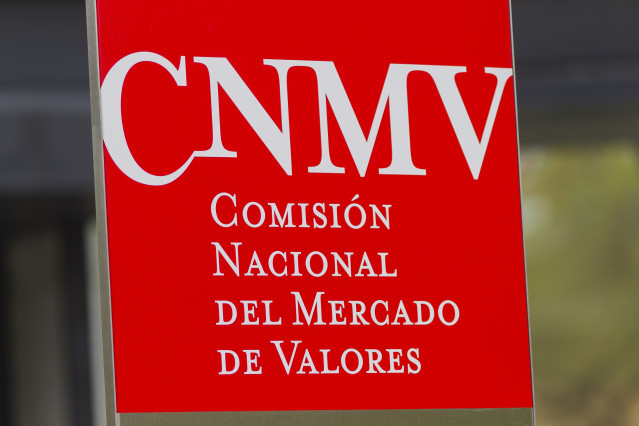 Archivo - Fachada de la Comisión Nacional del Mercado de Valores (CNMV).