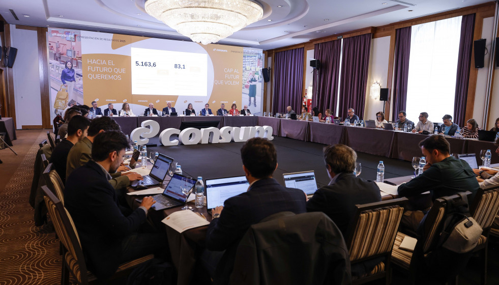 El director general de Consum, Antonio Rodríguez Lázaro, presenta los resultados de la cooperativa correspondientes al ejercicio 2025, a 29 de abril de 2026, en Valencia, Comunidad Valenciana (Espa�