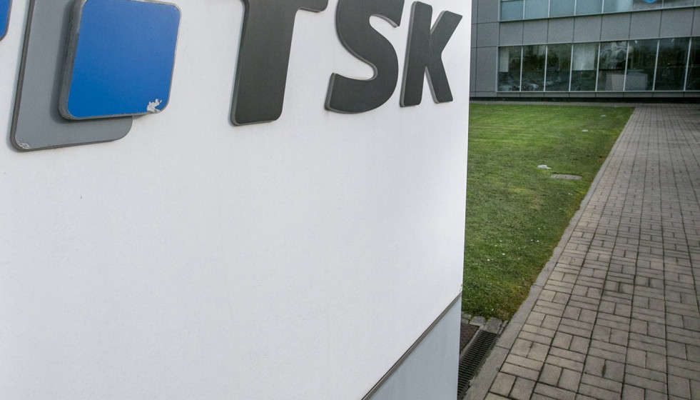 Archivo - Fachada de la empresa TSK