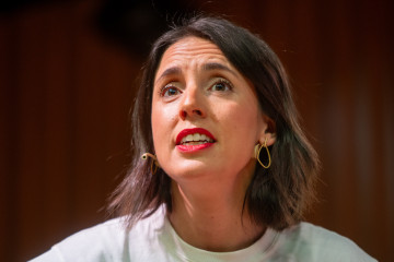 La secretaria política de Podemos y eurodiputada, Irene Montero, durante el diálogo 'Què s'ha de fer?', a 9 de abril de 2026, en Barcelona, Catalunya (España).