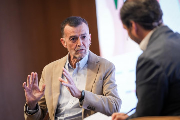 El candidato de Por Andalucía a la Presidencia de la Junta, Antonio Maíllo, en un encuentro informativo de Europa Press.