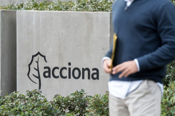 Archivo - Logotipo de Acciona en la sede de Madrid, a 14 de noviembre de 2025, en Madrid (España).