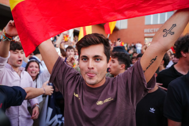 Archivo -  Vito Quiles, en una concentración convocada bajo el lema 'España combativa' en la Universidad Pablo Olavide de Sevilla (UPO)