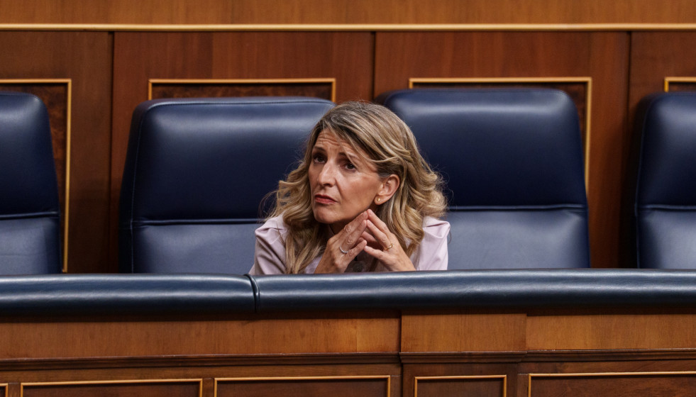 La ministra de Trabajo y Economía Social, Yolanda Díaz, durante una sesión plenaria en el Congreso, a 28 de abril de 2026, en Madrid (España).