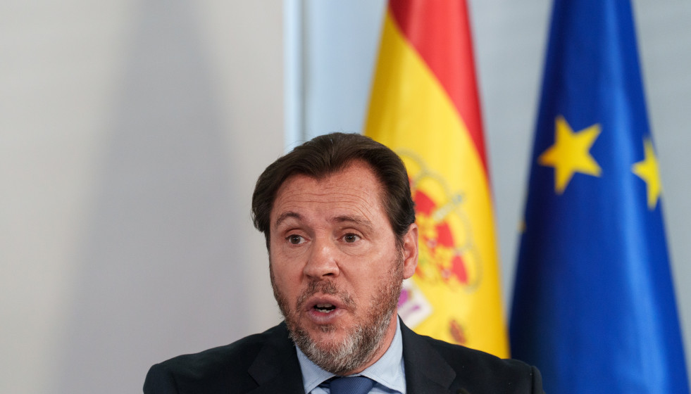 El ministro de Transportes y Movilidad Sostenible, Óscar Puente, durante la rueda de prensa