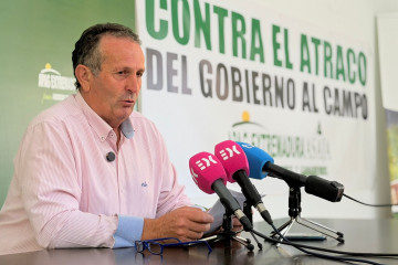 El presidente de APAG Extremadura Asaja, Juan Metidieri, en rueda de prensa