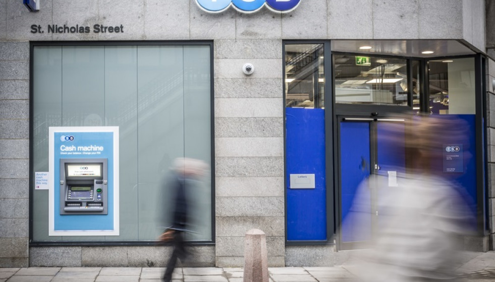 Archivo - Oficina de TSB, filial británica de Sabadell, en Reino Unido.