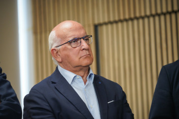 Archivo - El eurodiputado del PP, Javier Zarzalejos, durante una rueda de prensa tras su visita a la empresa Aernnova Aeroestructuras, a 31 de mayo de 2024, en Berantevilla, Álava, País Vasco Españ