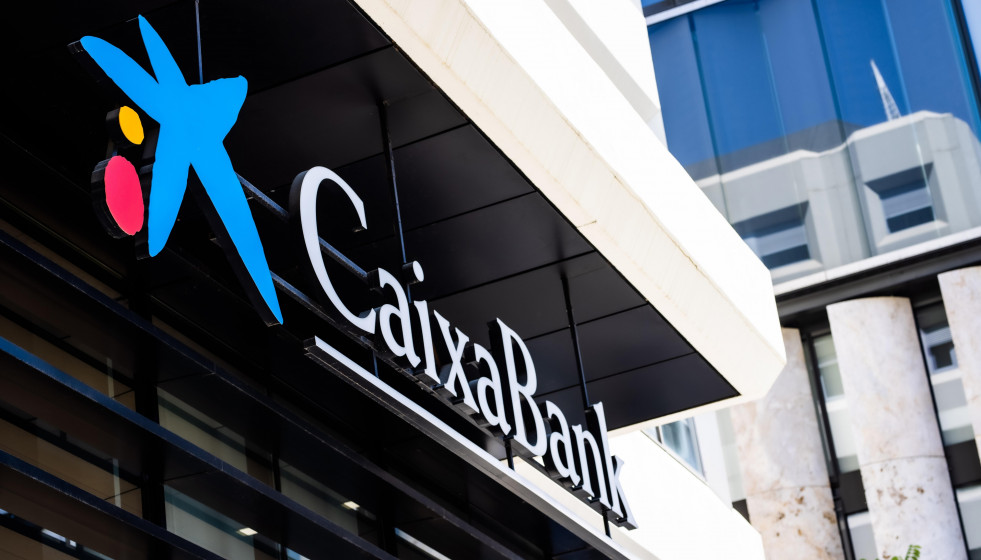 Archivo - Logo de CaixaBank.
